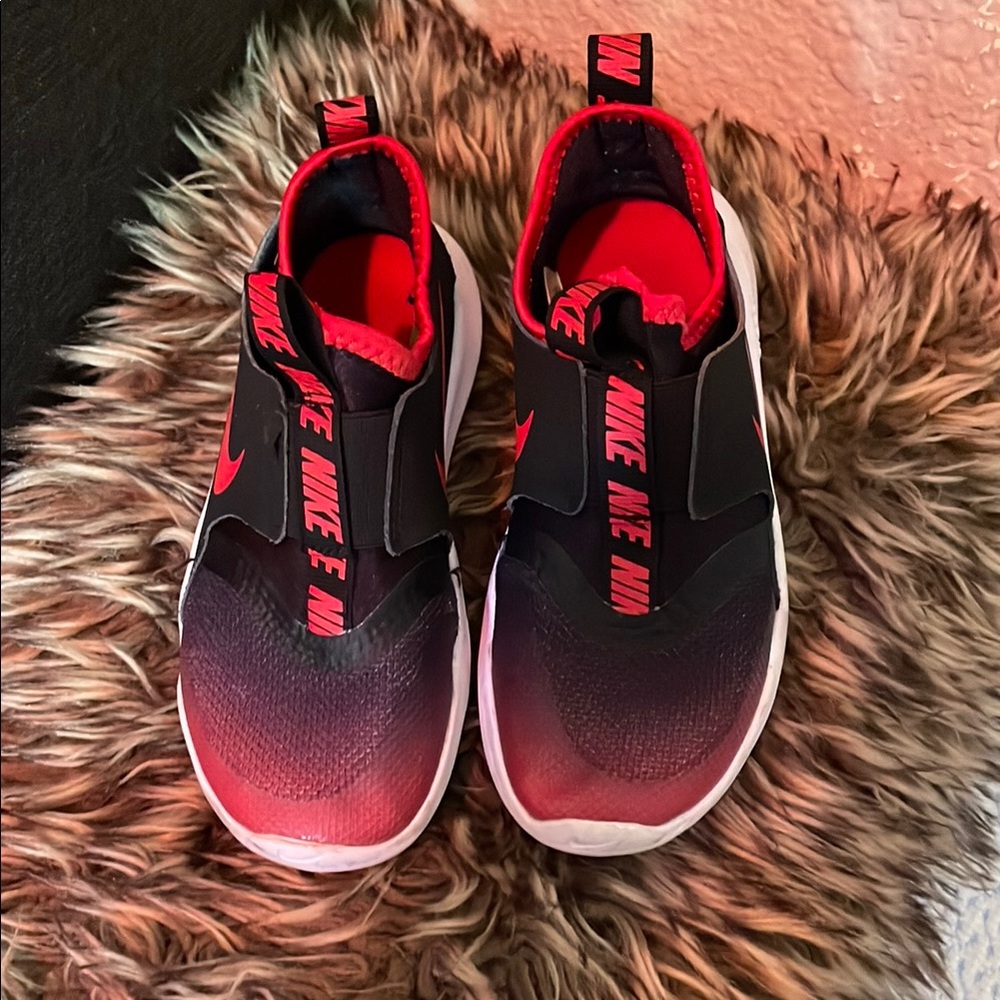 Nike Black and Red Gradient Sneakers